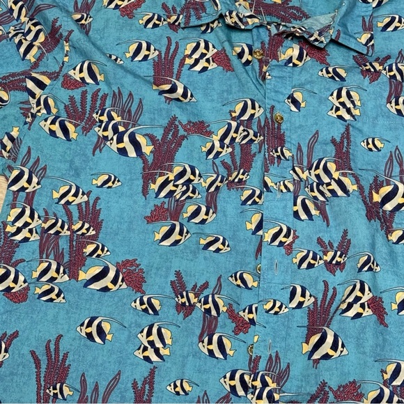 Cooke Street Honolulu Hawaiian Fish Patterned Men's Shirt - Picture 2 of 6